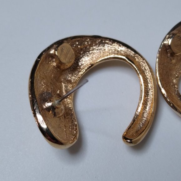 Vintage Heavy Metal U Shaped Stud Earrings - Picture 11 of 15